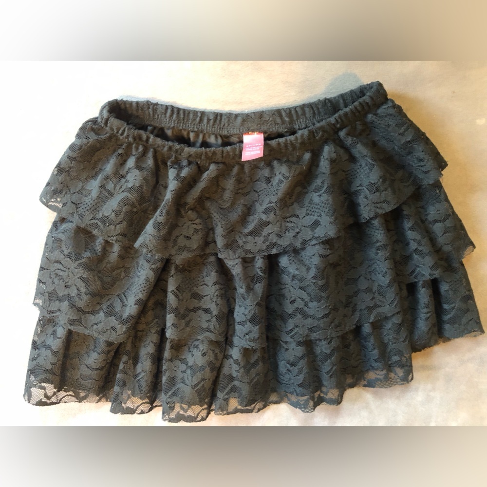 Kids Black Lace tiered Skirt 5